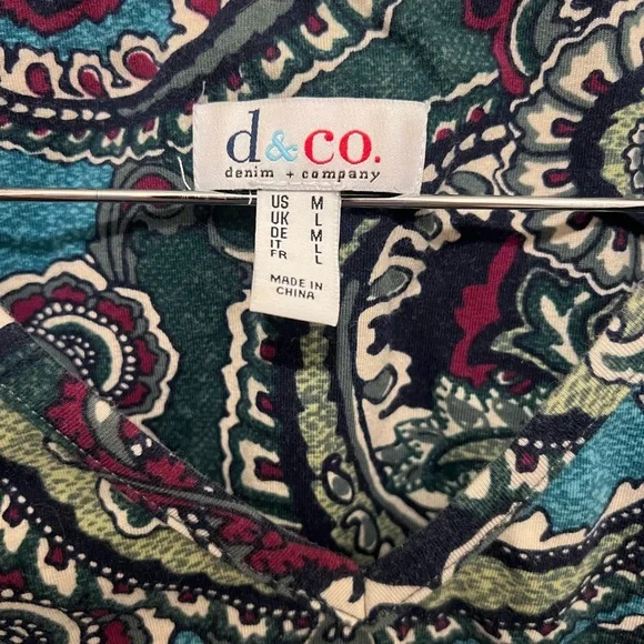 D & Co.  Denim & Company Shirt Sz Medium Gently Used - Picture 3 of 3